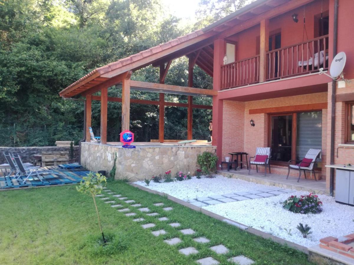 La Casa Malvarrosa Ampuero Exterior photo