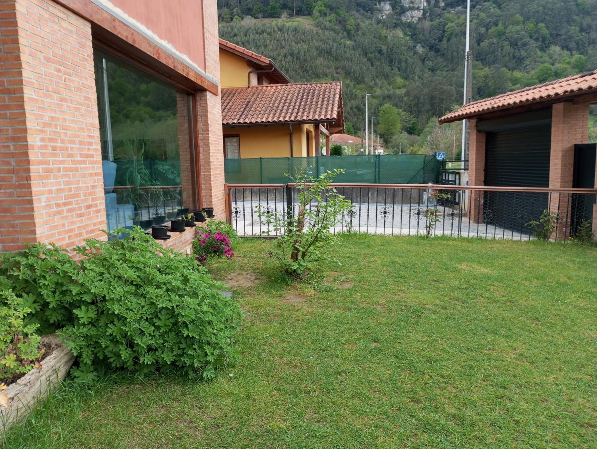 La Casa Malvarrosa Ampuero Exterior photo